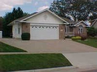 1922 Wembley Rd, Waterloo, IA 50701