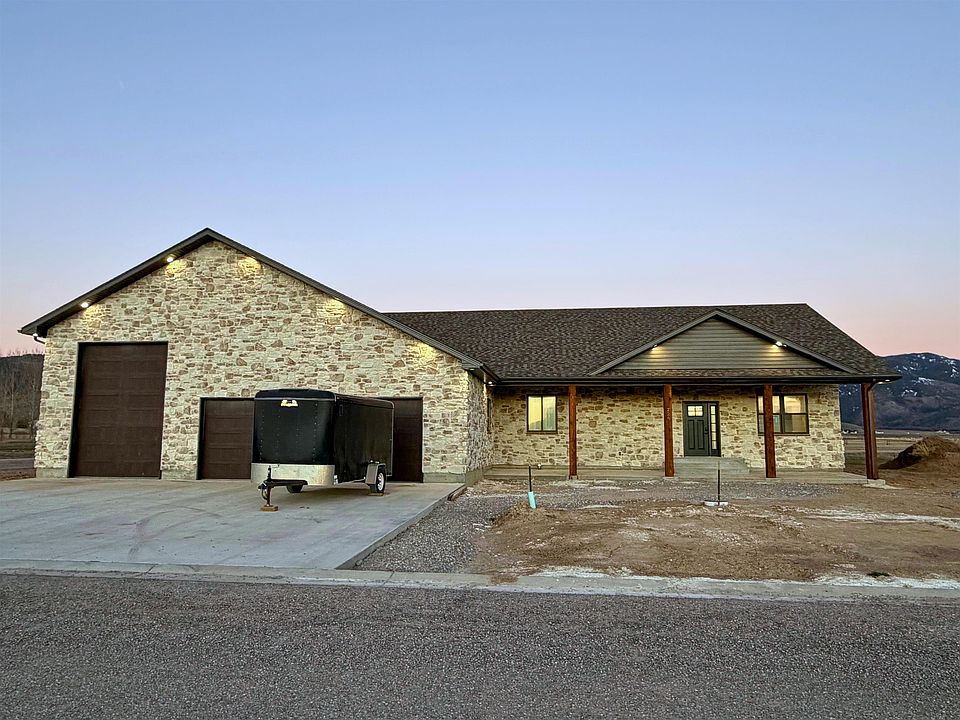 1st image of 225 Merrill Way