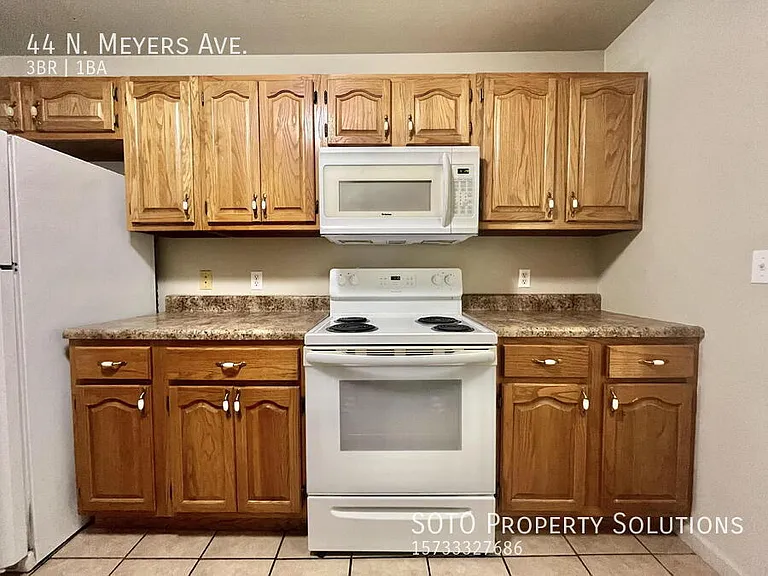 44 N Meyers Ave — Photo 11