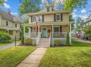 22 Hillside Ave, Chatham, NJ 07928