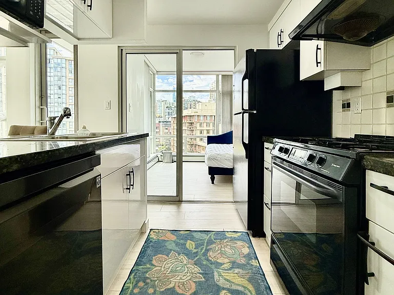 189 Aquarius Mews — Photo 7