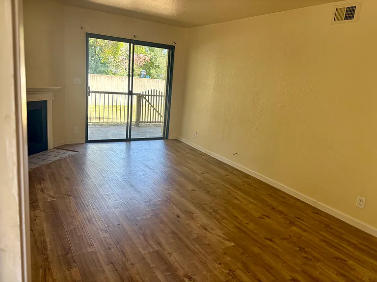 720 Sunrise Ave #41 — Photo 6