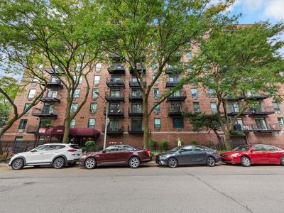 3900 N Pine Grove Ave APT 910, Chicago, IL, 60613