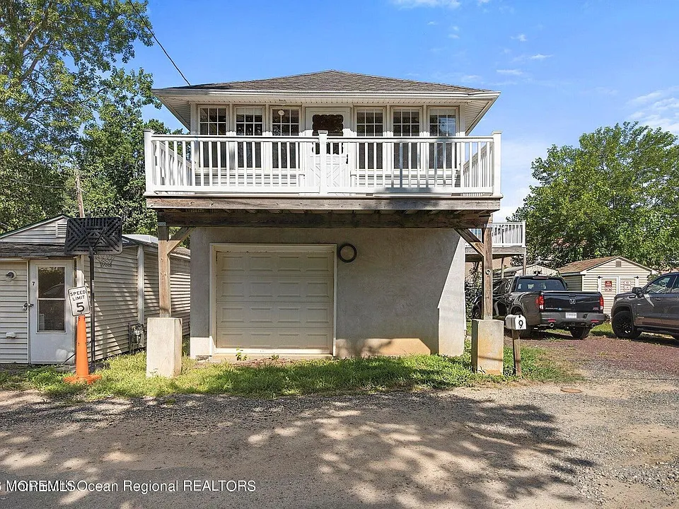 9 Gravelly Point Rd #4