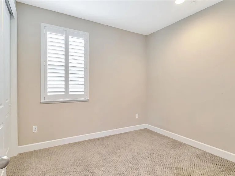 3086 Via Siena Pl — Photo 22