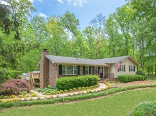 1716 Hendon Rd, Woodstock, GA 30188