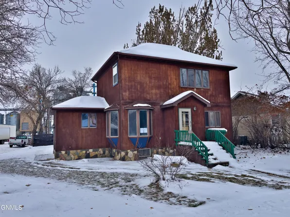 101 3rd Ave SE, Crosby, ND 58730