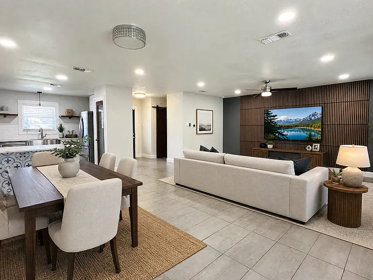 612 Booth Dr — Photo 10