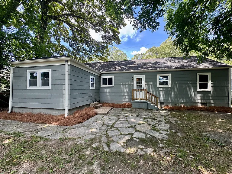 636 N Moore Rd — Photo 17