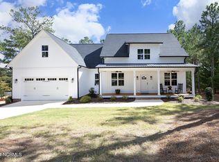 4 Opal Ln, Pinehurst, NC 28374