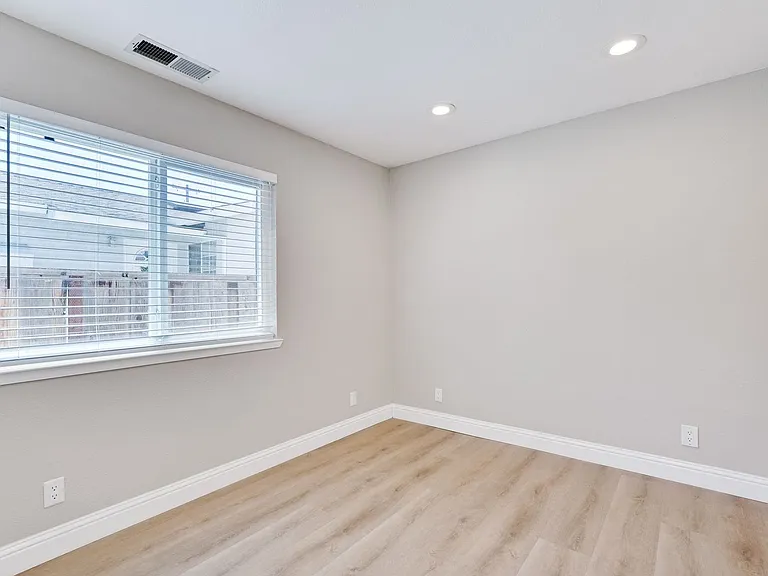 3000 Santa Maria Ave — Photo 5