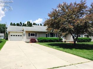 606 S Patterson St, Gibsonburg, OH 43431