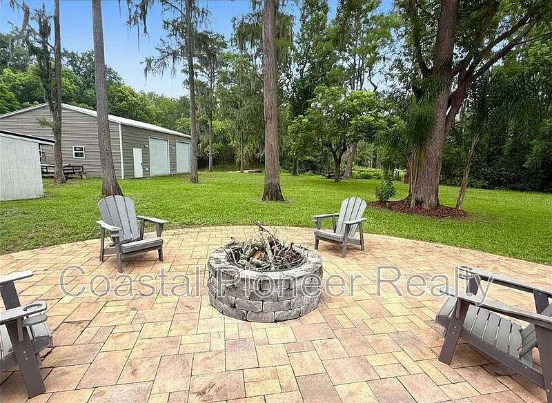 4 bed, 2.0 bath, 2296 sqft, $4,200 — Photo 4