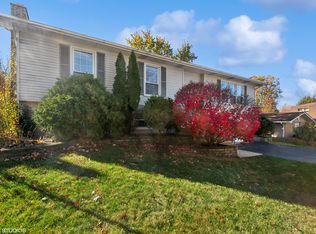 1821 Oxnard Dr, Downers Grove, IL 60516