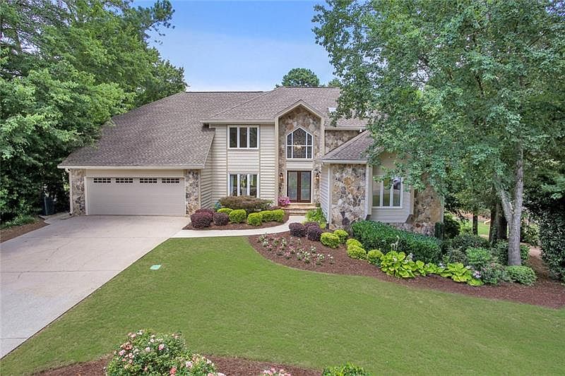 1st image of 2900 Willow Green Ct