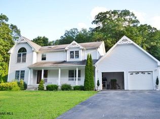 553 McGough Ln, Altoona, PA 16601