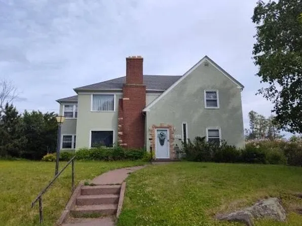 2616 E 4th St, Duluth, MN 55812