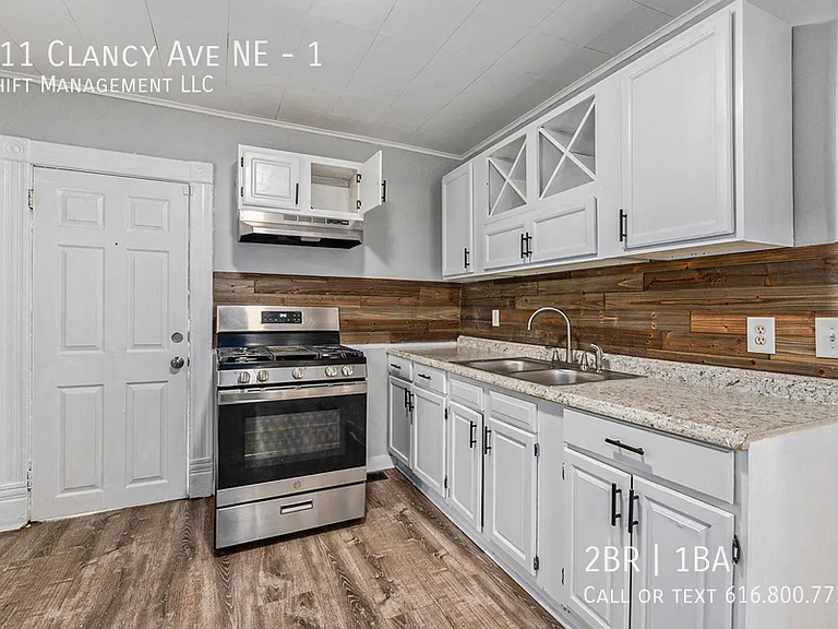 811 Clancy Ave NE #1 — Photo 6