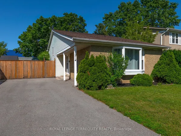 1214 Trowbridge Dr, Oshawa, ON L1G 7H2