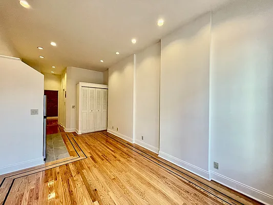 Rented by J & L Holding Corporation | media 14