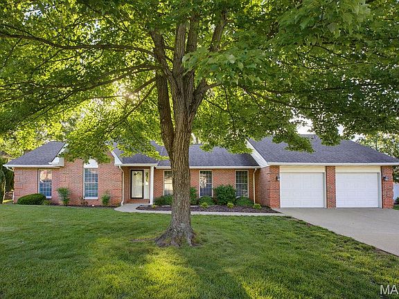 3rd image of 1736 Sherwood Dr