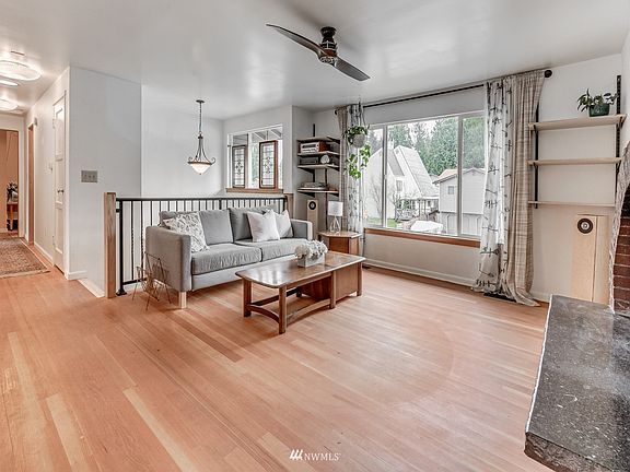 Douglas fir tongue & groove solid wood floors.