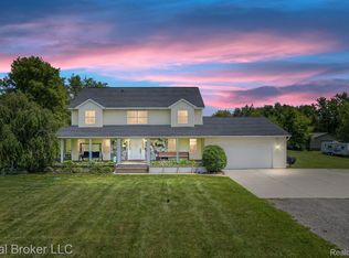 3067 Old Plank Rd, Milford, MI 48381