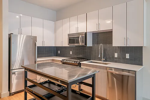 319 D St #122 Photo 1