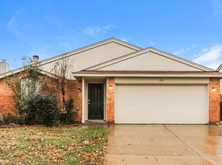 526 Berryhill Dr, Mansfield, TX 76063