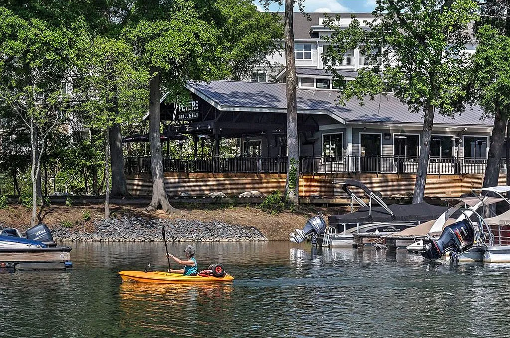 Residence at Tailrace Marina — Photo 4