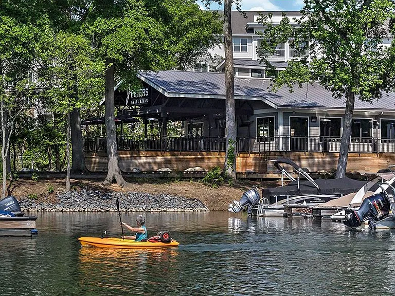 Residence at Tailrace Marina — Photo 4