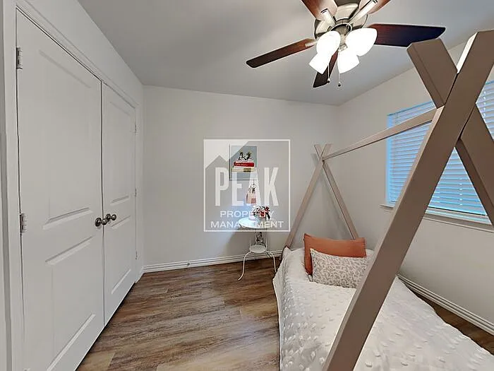 404 Briarwood Ln — Photo 11