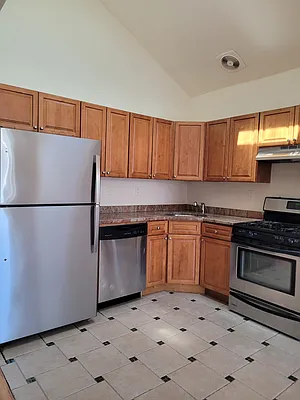 Rented by Elite Team Realty LLC | media 1