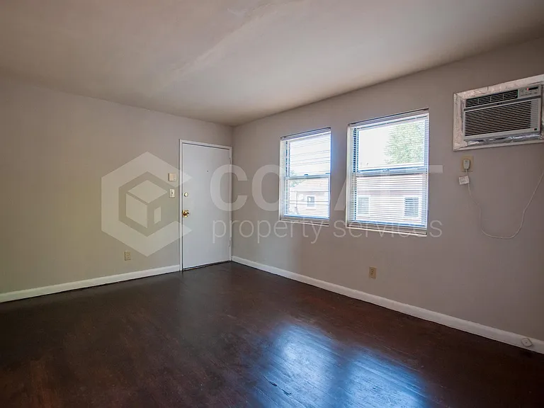 954 Saint Charles Ave NE #7 — Photo 4