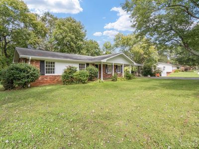 2115 E Broad St, Statesville, NC, 28625