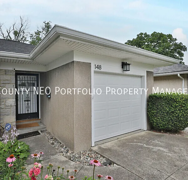 148 S Kellner Rd — Photo 2