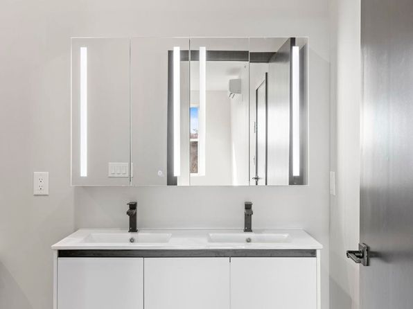 136 Mallory Ave #502