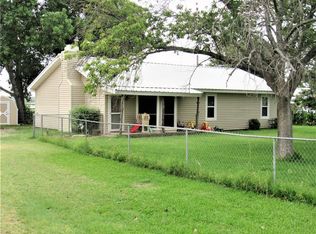 365 N Cardinal Rd, Azle, TX 76020