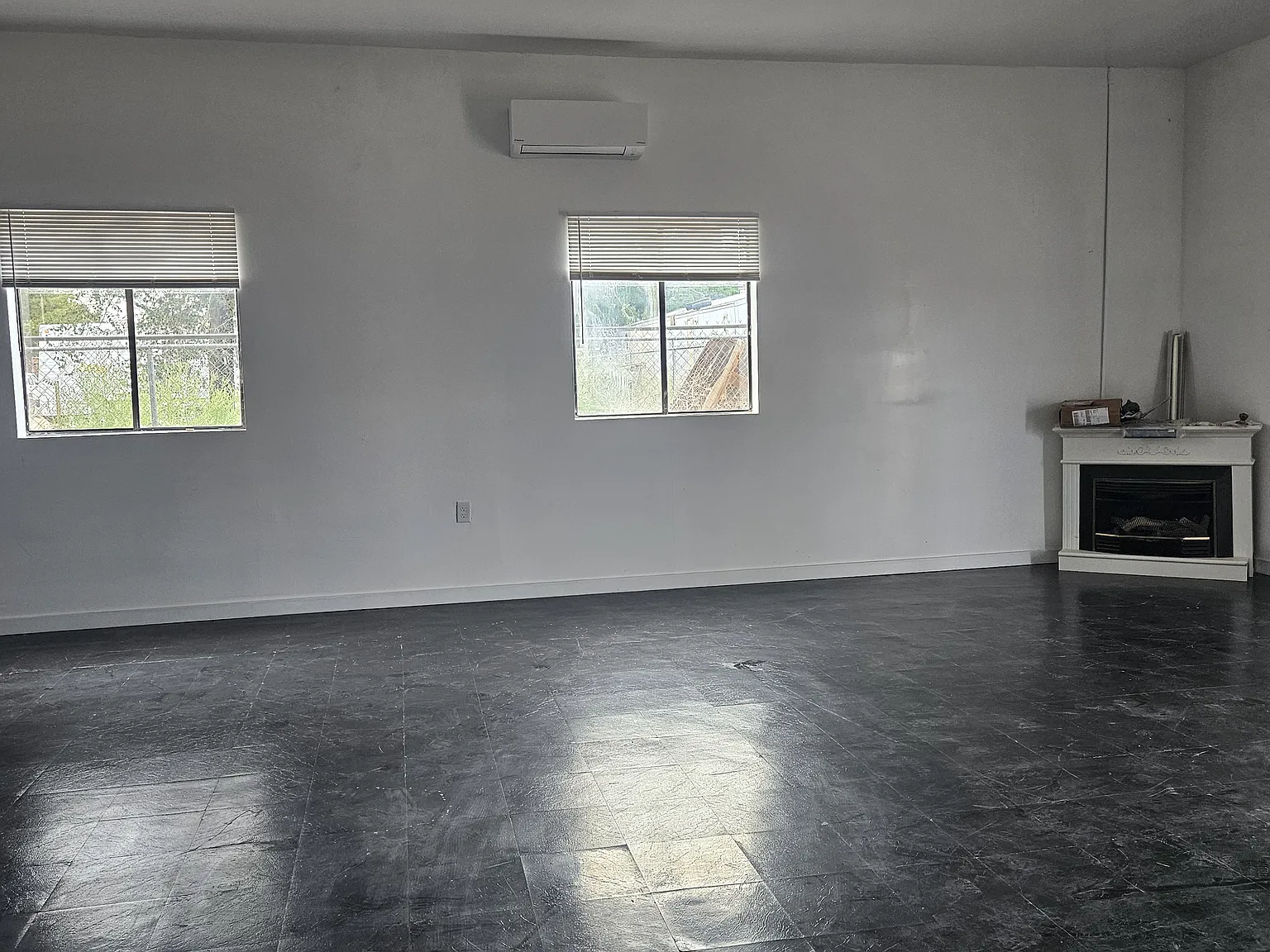 3 bed, 2600 sqft, $2,600 — Photo 4
