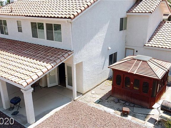 4th image of 920 Sagerock Way