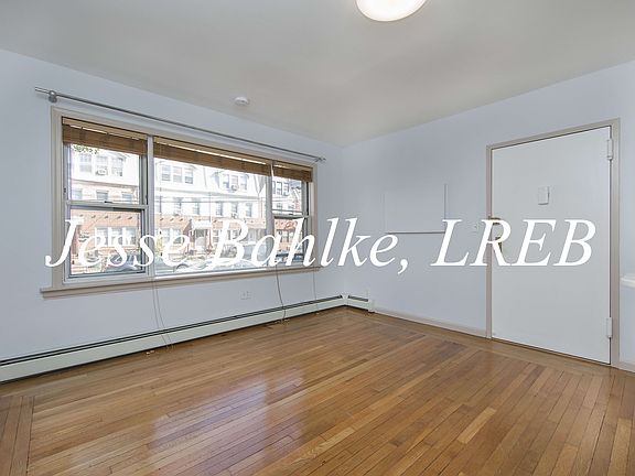 4th image of 2122 29th St APT 1