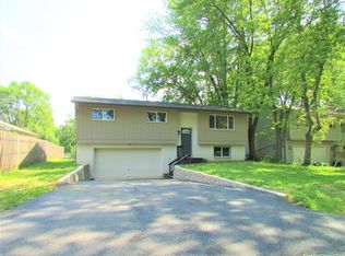 9103 Pine Ave, Wonder Lake, IL 60097
