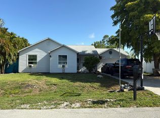 8485 Coral Dr, Fort Myers, FL 33967