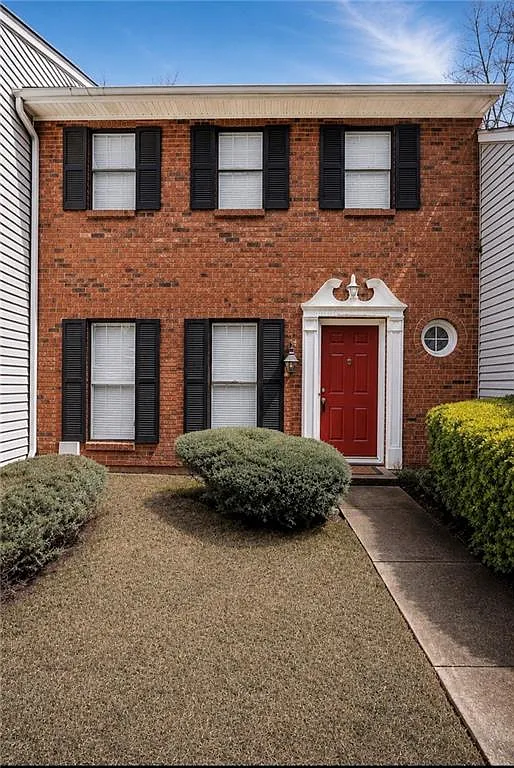 2 bed, 2.5 bath, 1242 sqft, $2,000 — Photo 1