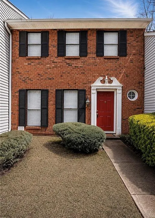 2390 Newport Lndg
