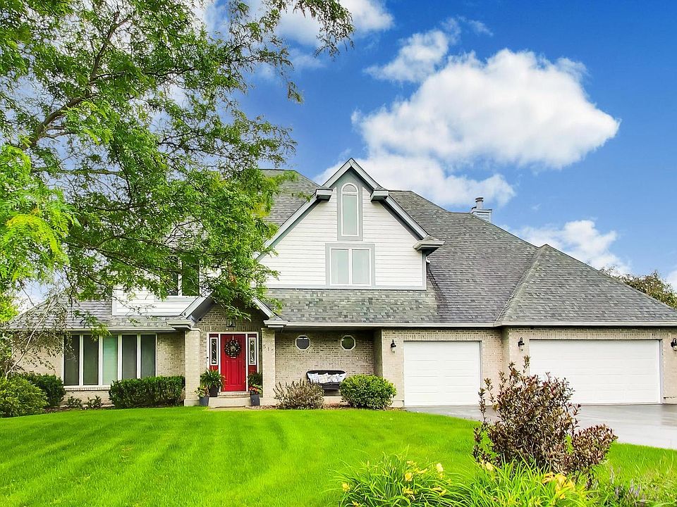 1st image of 515 Grand Meadow Ln