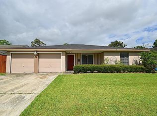 11826 S Willowdale Cir, Houston, TX 77071