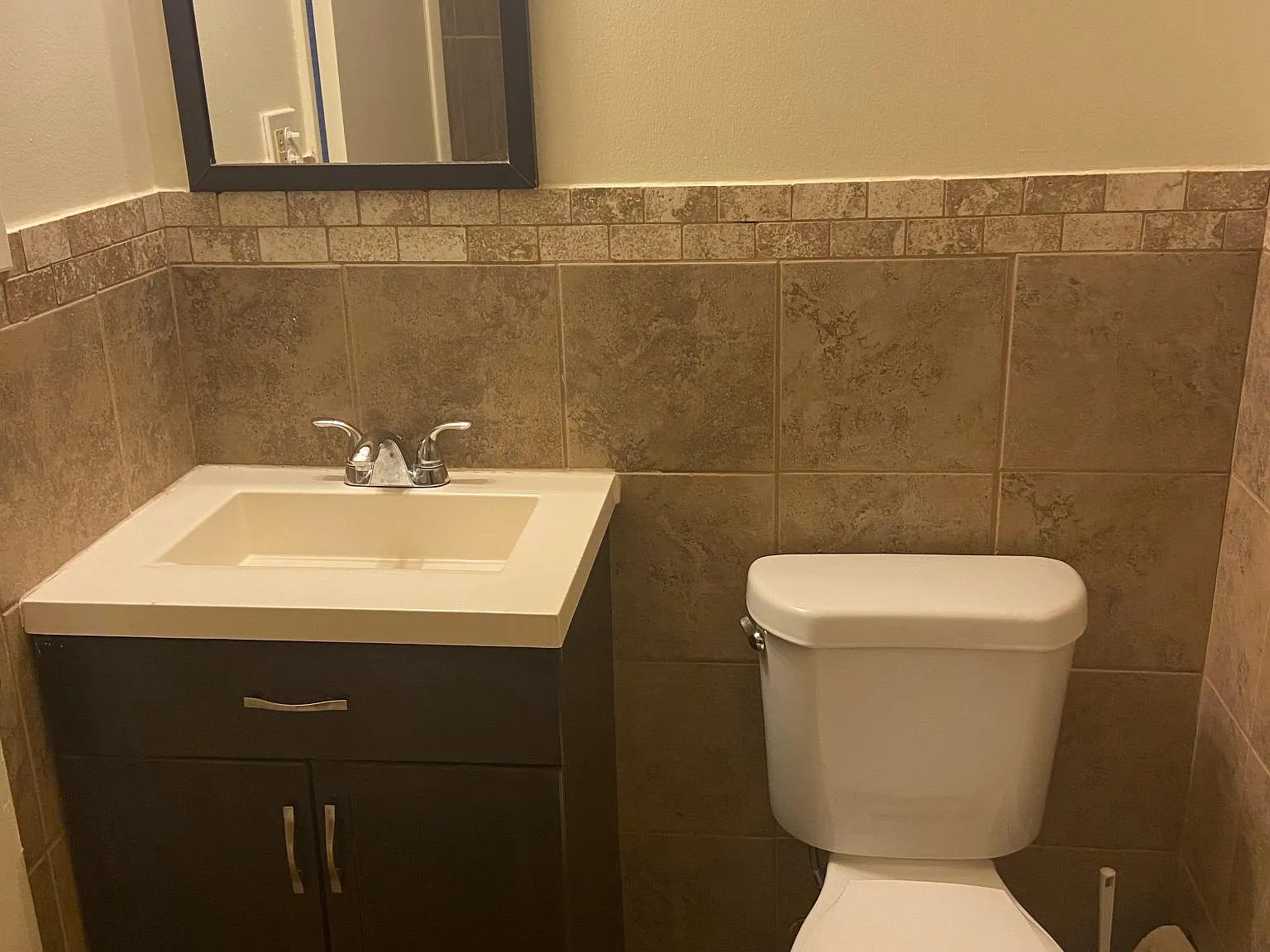 2 bed, 650 sqft, $995 — Photo 3