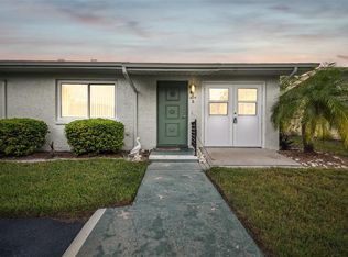 1814 Foxhunt Dr UNIT B, Sun City Center, FL 33573