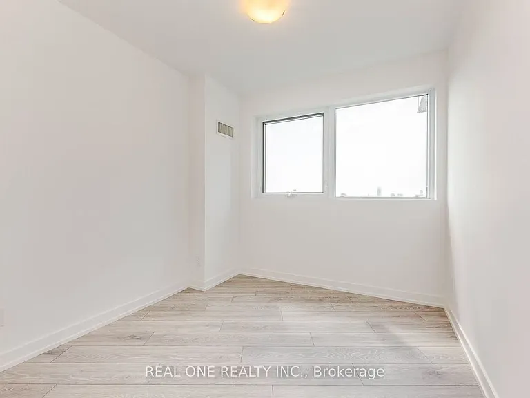 159 Wellesley St E #1708-1 — Photo 24